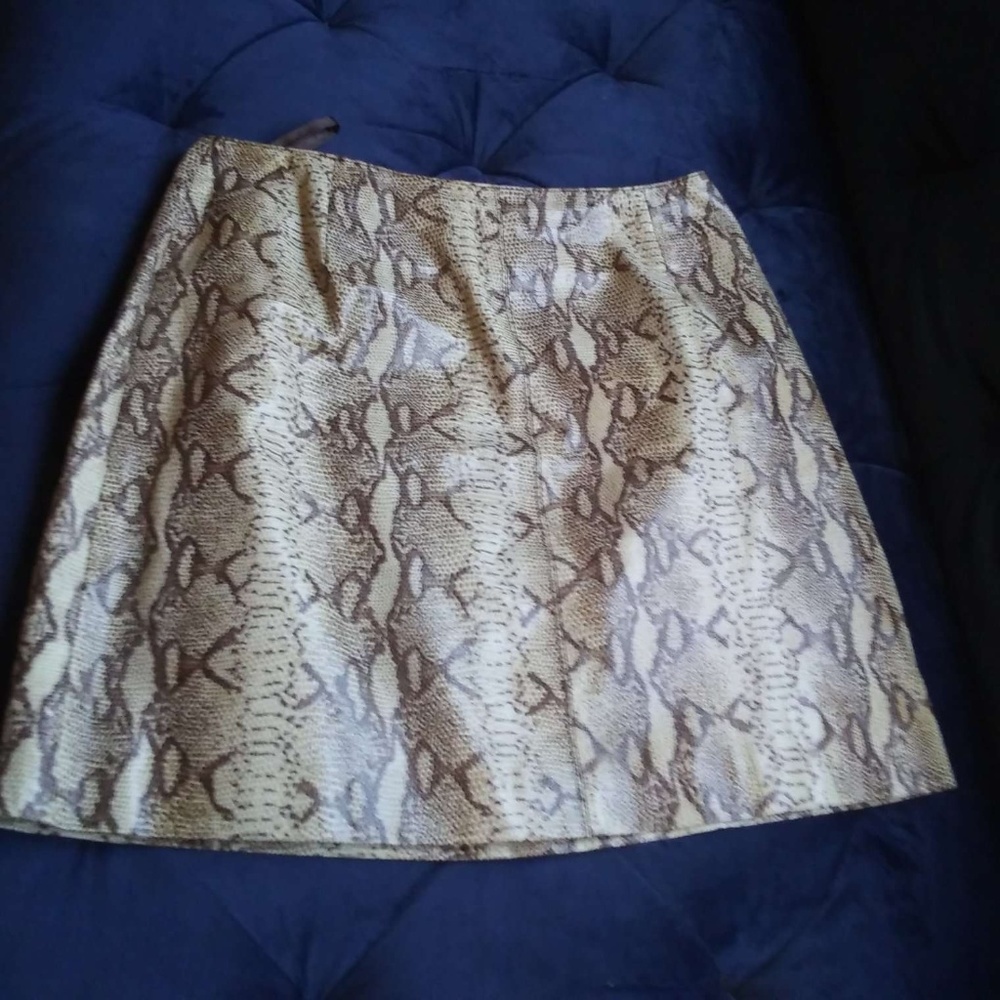 leather skirt